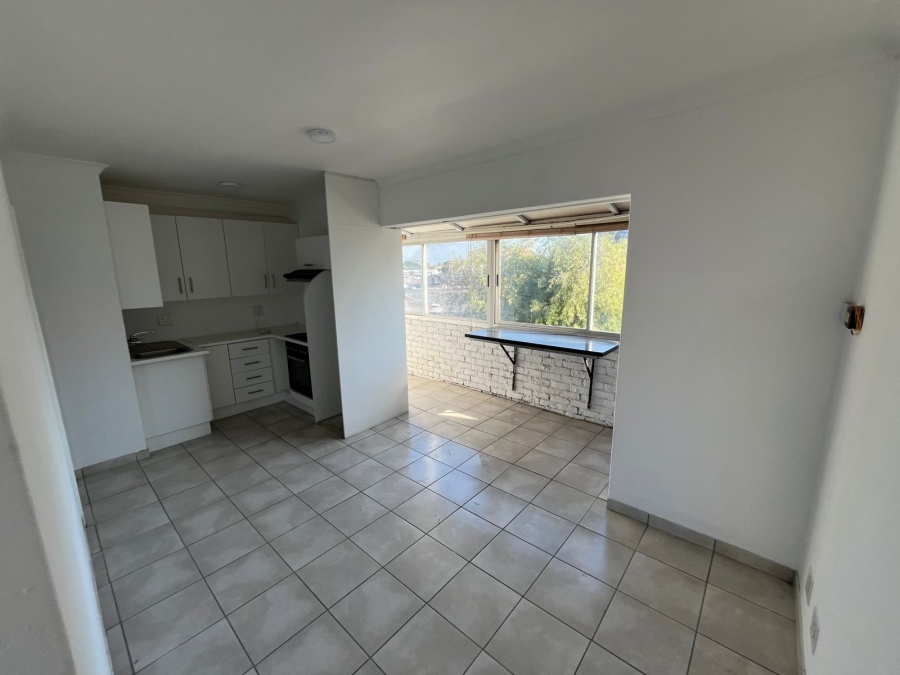 To Let 1 Bedroom Property for Rent in Table View Western Cape